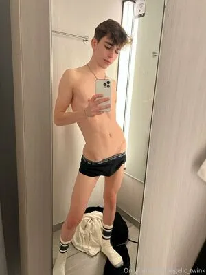 Mxchcuevas OnlyFans Leaked Free Thumbnail Picture - #yKWLD2IzAE