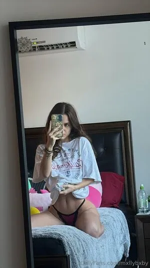 Mxllybxby OnlyFans Leaked Free Thumbnail Picture - #HhGg1IJmCI