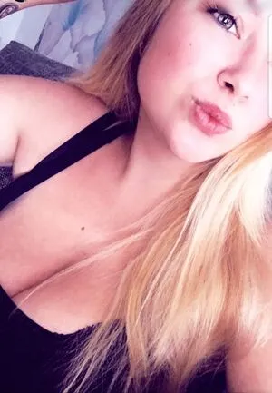Mxriee OnlyFans Leaked Free Thumbnail Picture - #MEpZGGgnbg