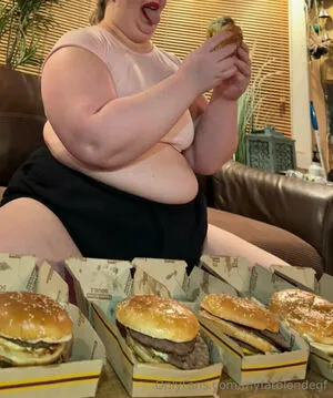 Myfatblondegf OnlyFans Leaked Free Thumbnail Picture - #NXpuTLTs70