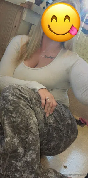 Mylfymomi OnlyFans Leaked Free Thumbnail Picture - #BYpeefPaYp