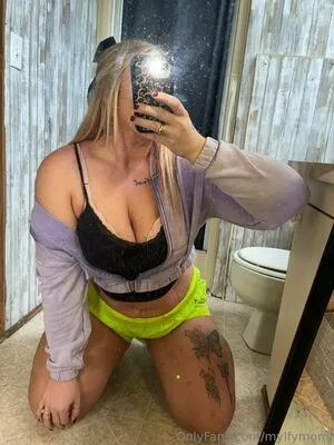 Mylfymomi OnlyFans Leaked Free Thumbnail Picture - #czHYCDB8di