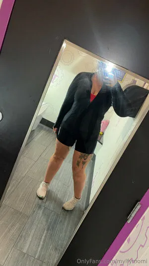 Mylfymomi OnlyFans Leaked Free Thumbnail Picture - #qYqTUQVGb5
