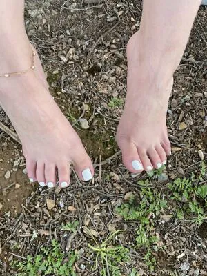 Mylittletoes93 OnlyFans Leaked Free Thumbnail Picture - #KznGylskx7