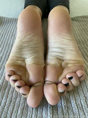 Myposedtoes OnlyFans Leaked Free Thumbnail Picture - #LJobxAYOIQ