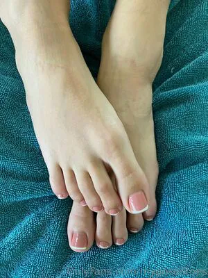 Myposedtoes OnlyFans Leaked Free Thumbnail Picture - #LrMxfgJlg8