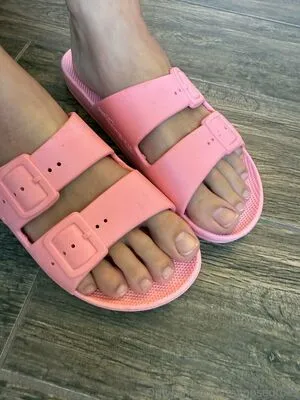 Myposedtoes OnlyFans Leaked Free Thumbnail Picture - #LsMqZYBYVM