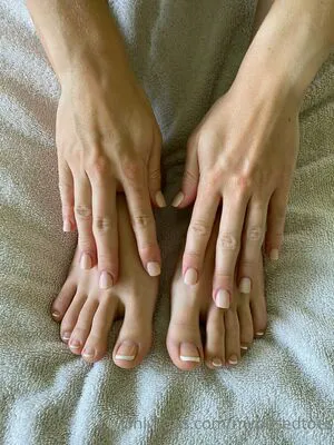 Myposedtoes OnlyFans Leaked Free Thumbnail Picture - #YPsKqoUPnO