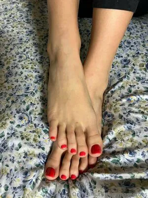 Myposedtoes OnlyFans Leaked Free Thumbnail Picture - #ycwP5WgrQy