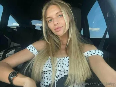 Mysterious Lady OnlyFans Leaked Free Thumbnail Picture - #d7ZCZ1UUXZ