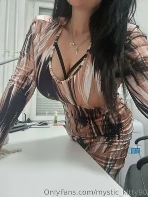 Mystic Kitty90 OnlyFans Leaked Free Thumbnail Picture - #xpztzu9xft