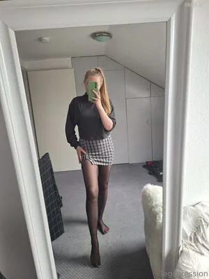 Mytightfashion OnlyFans Leaked Free Thumbnail Picture - #5f029qyhhR