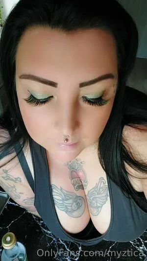 Myztica OnlyFans Leaked Free Thumbnail Picture - #RNam4iggST
