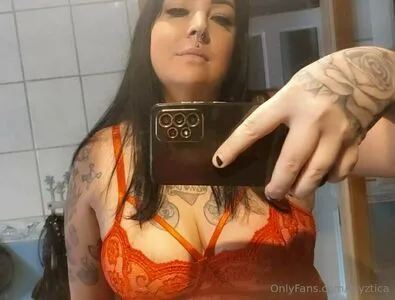 Myztica OnlyFans Leaked Free Thumbnail Picture - #mjy9N9MuGE
