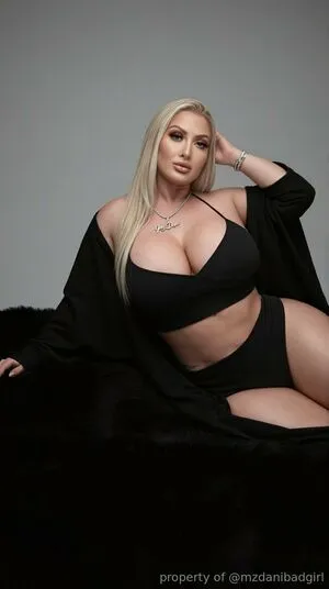 Mzdanibadgirl OnlyFans Leaked Free Thumbnail Picture - #3203MOZPhe