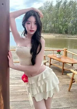 N Niniee OnlyFans Leaked Free Thumbnail Picture - #CNEmeSuIup