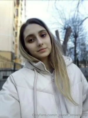 N Sweet Strawberry OnlyFans Leaked Free Thumbnail Picture - #P2RNN0iUhz