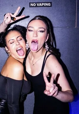 N0tyourgirlfri3nd OnlyFans Leaked Free Thumbnail Picture - #zkEUDm5lp8