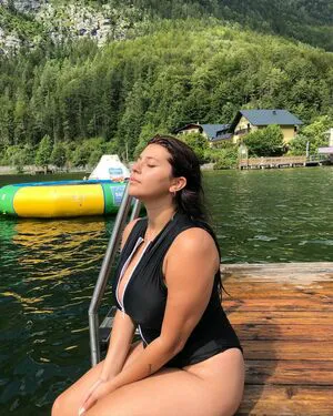 Nada C OnlyFans Leaked Free Thumbnail Picture - #hiMItzir7s