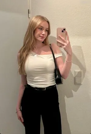 Nadine Von Relaxasmr OnlyFans Leaked Free Thumbnail Picture - #4s2fRrbxxt