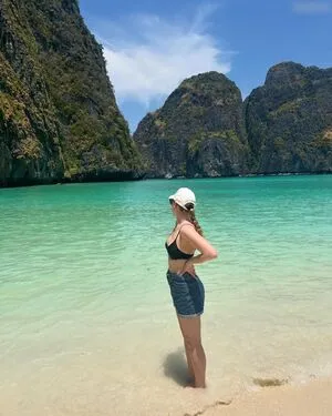 Nadine Von Relaxasmr OnlyFans Leaked Free Thumbnail Picture - #mjm07tdcJ1