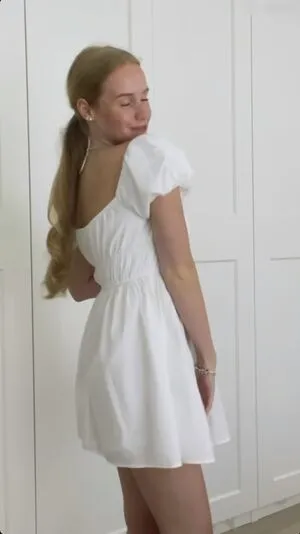 Nadine Von Relaxasmr OnlyFans Leaked Free Thumbnail Picture - #uVmlD8LEZ5