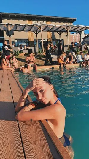 Nahiarabrenn OnlyFans Leaked Free Thumbnail Picture - #5DCD1dOdwL