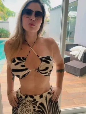 Nahzinhaa OnlyFans Leaked Free Thumbnail Picture - #7iu9JH3LGo