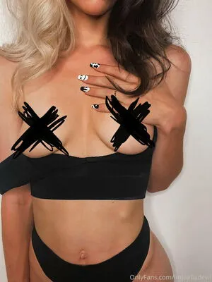 Nakedella OnlyFans Leaked Free Thumbnail Picture - #F8QCHKCE95