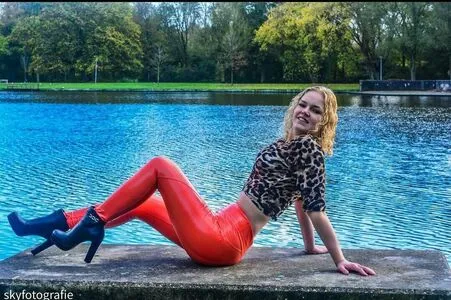 Nanouschka OnlyFans Leaked Free Thumbnail Picture - #1IYHC3A3C2