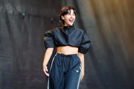 Naomi Scott OnlyFans Leaked Free Thumbnail Picture - #33EHUO9Zhu