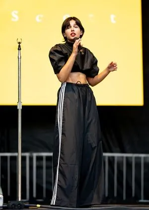 Naomi Scott OnlyFans Leaked Free Thumbnail Picture - #d1iwD3mLwj