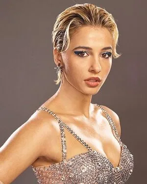 Naomi Scott OnlyFans Leaked Free Thumbnail Picture - #o77L90CPwx