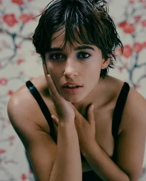 Naomi Scott OnlyFans Leaked Free Thumbnail Picture - #rfAA8Ic5NW