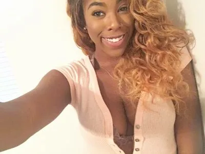 Naomi Simone OnlyFans Leaked Free Thumbnail Picture - #IBIVpISyfa
