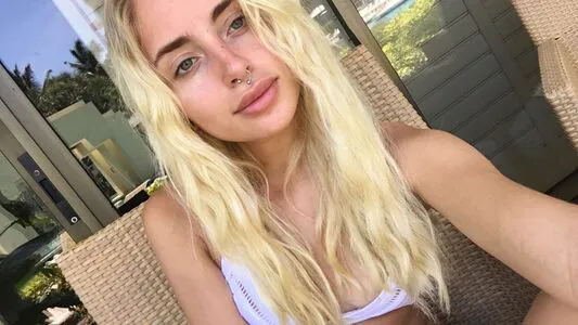 Naomi Woods OnlyFans Leaked Free Thumbnail Picture - #xAADi4inke