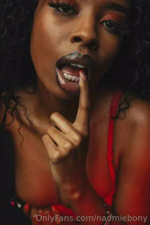 Naomiebony OnlyFans Leaked Free Thumbnail Picture - #m18DHT2fhd