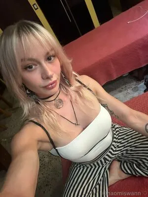 Naomiswann OnlyFans Leaked Free Thumbnail Picture - #54XJgxAVAl