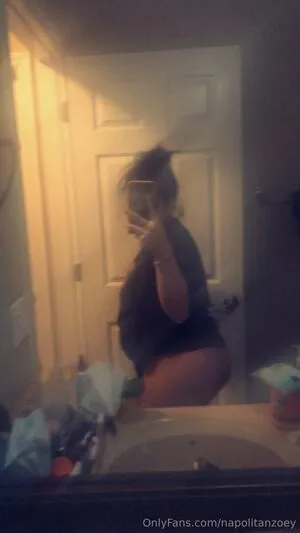 Napolitanzoey OnlyFans Leaked Free Thumbnail Picture - #2LmMy3Apv2