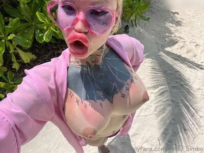 Nasty Bimbo OnlyFans Leaked Free Thumbnail Picture - #49jG2wdf9m