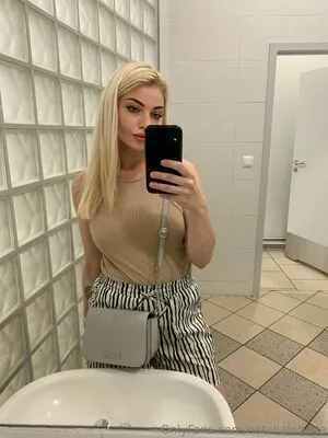 Natalialebova OnlyFans Leaked Free Thumbnail Picture - #0MkypmnWwQ