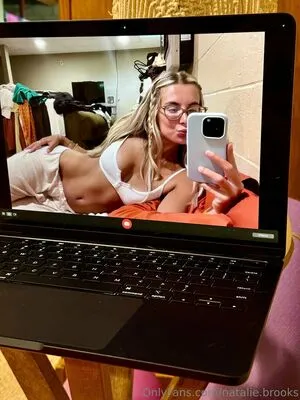 Natalie Brooks OnlyFans Leaked Free Thumbnail Picture - #AMtaemDLG3
