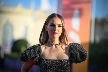 Natalie Portman OnlyFans Leaked Free Thumbnail Picture - #8ctFh2O9ZN