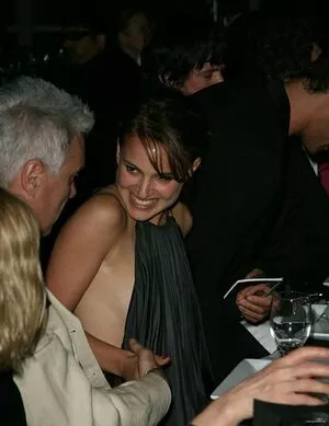 Natalie Portman OnlyFans Leaked Free Thumbnail Picture - #K4dbypZz5C