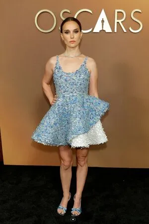 Natalie Portman OnlyFans Leaked Free Thumbnail Picture - #THBEveeEB9