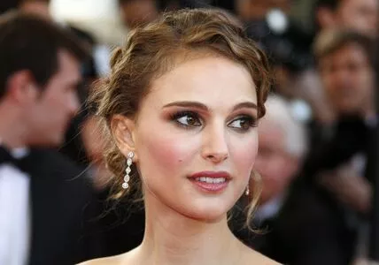 Natalie Portman OnlyFans Leaked Free Thumbnail Picture - #q7rpUg0Q39