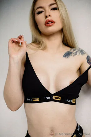 Natalie Wayne OnlyFans Leaked Free Thumbnail Picture - #X1mBu8wSIe