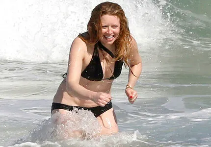 Natasha Lyonne Thumbnail Picture