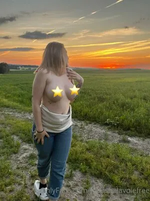 Natashalavoiefree OnlyFans Leaked Free Thumbnail Picture - #yIA8Hc4bsM