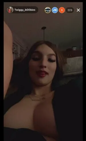 Natural Uniboobs OnlyFans Leaked Free Thumbnail Picture - #yxn33YVg0R